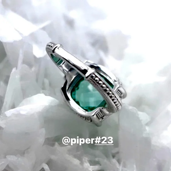 EUC Judith Ripka Sterling Silver 3.0 carat synthetic Paraiba Spinel Cushion Ring - Picture 5 of 10